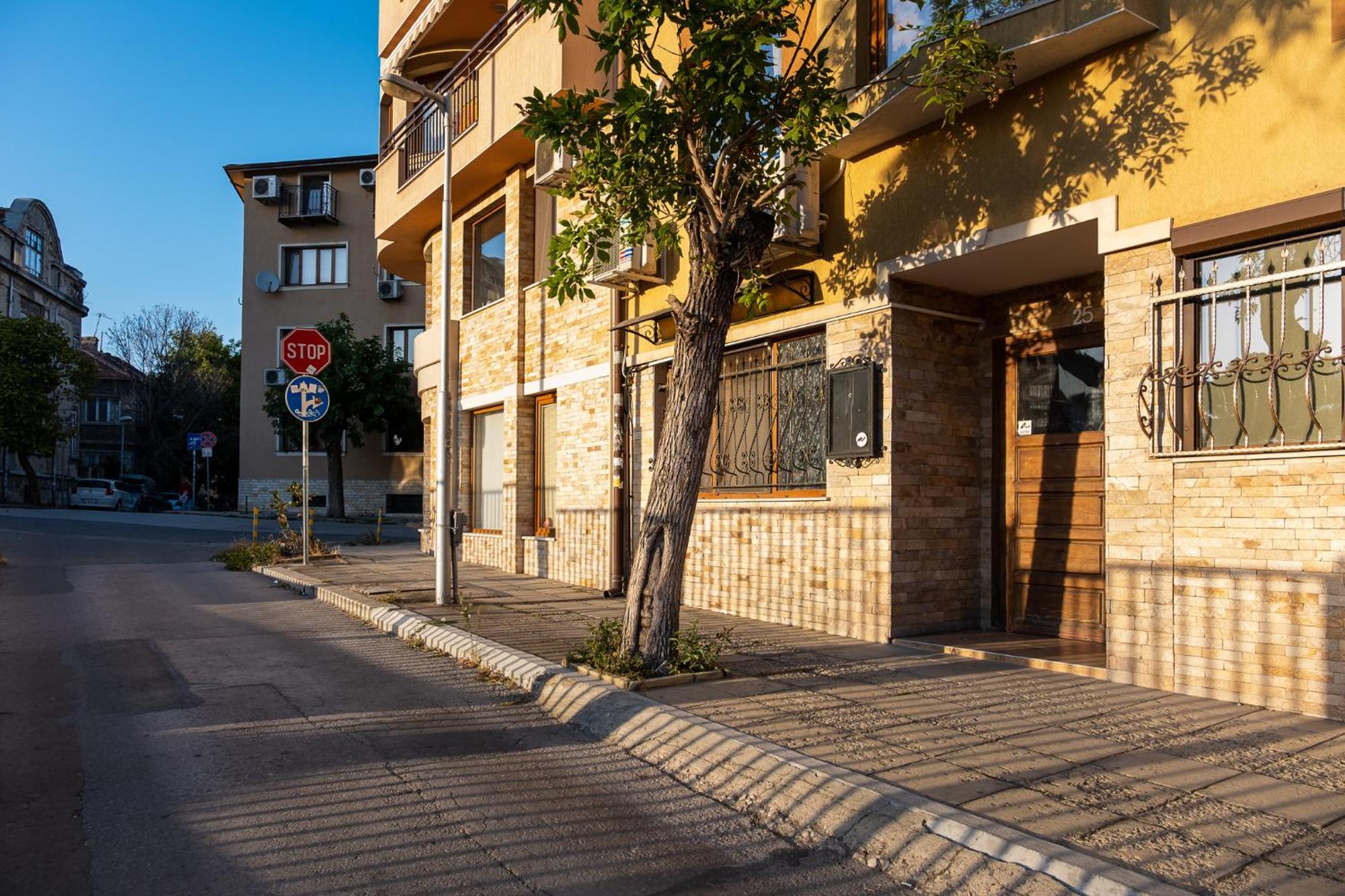 Roman Thermae 2Bdrm Sunny Apartment Varna Exterior photo